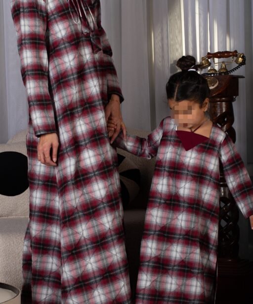 Alternative view of Karohat adult