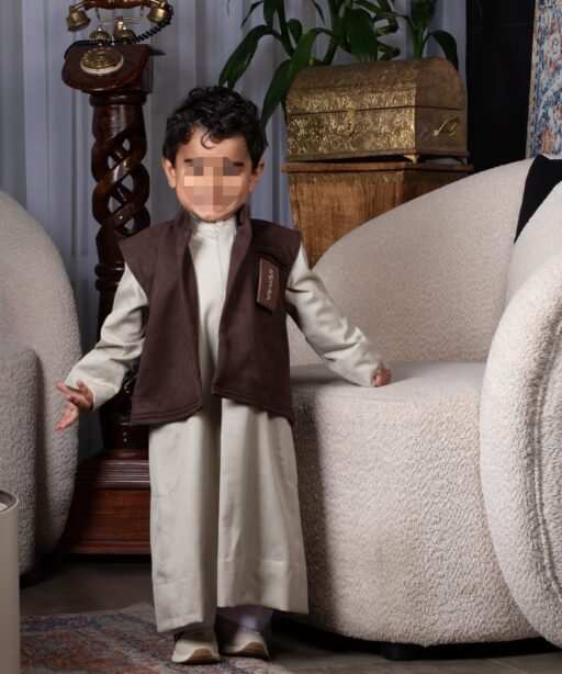 Alternative view of Brown vest w/ dishdasha